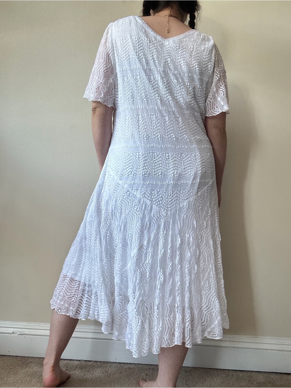 Rabbit Rabbit Rabbit White Textured Midi Dress with V-Neck - Picture 4 of 8